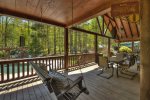 Stanley Creek Lodge: Deck Porch Swing
